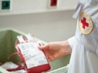 Blutspende: Platzeck geht mit gutem Beispiel voran