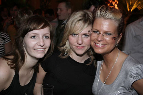 Friday Night Fever im Palmenzelt