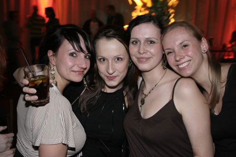 Friday Night Fever im Palmenzelt