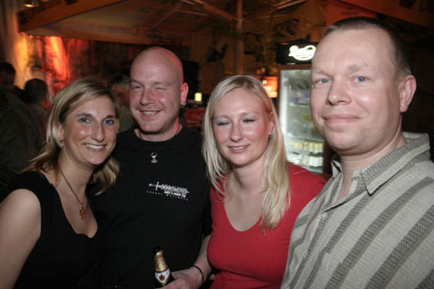 Friday Night Fever im Palmenzelt