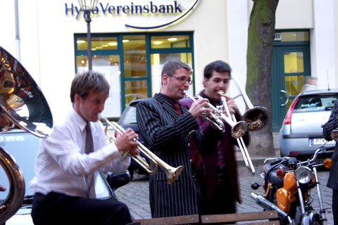 Die Mööps im Varieté Walhalla