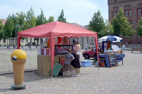 Benefiz-Flohmarkt für „Die Theaterbotschafter“