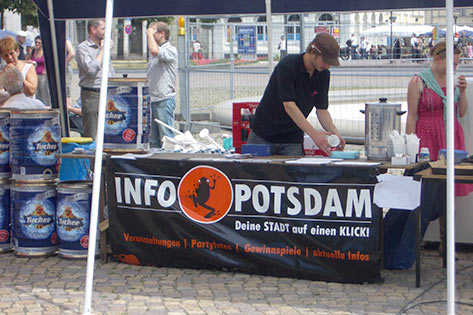 Benefiz-Flohmarkt für „Die Theaterbotschafter“