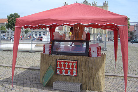 Benefiz-Flohmarkt für „Die Theaterbotschafter“