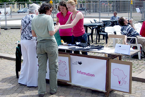 Benefiz-Flohmarkt für „Die Theaterbotschafter“