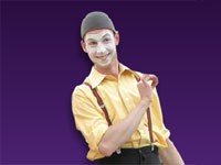Clown Aljemino - zwischen Schwerkraft und Leichtsinn