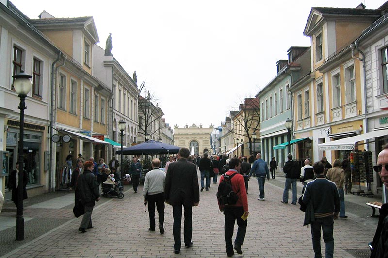 Foto: Brandenburger Straße zwischen Am Bassin und Friedrich-Ebert-Straße.