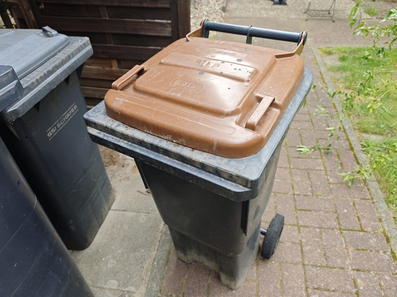 Foto: Waschtag für die Biotonne